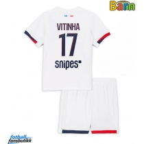 Paris Saint-Germain Vitinha #17 Bortedraktsett Barn 2025-26 Kortermet (+ Korte bukser)